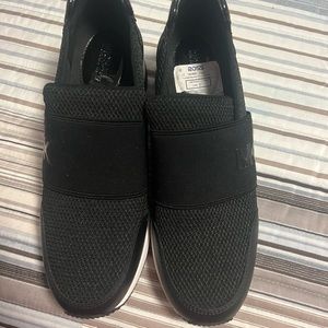 Michael Kors sneaker black and white size 7.5